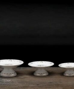 Mâm Bồng Ngũ Quả Gốm Trắng Họa Tiết Hoa Sen Viền Vàng - Vân Nổi