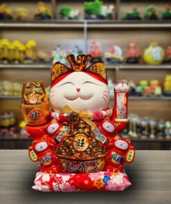 Mèo Thần Tài Vẫy Tay Đế Vương Gốm Sứ Cao Cấp Tay Nâng Thùng Vàng -Màu Đỏ
