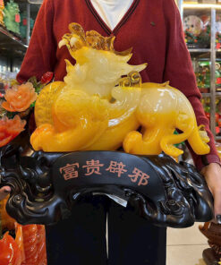 Tượng Tỳ Hưu Hoa Mẫu Đơn Cao 40x55x18cm - Màu Vàng