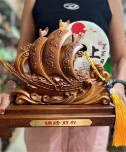 Tượng Thuyền Buồm Đĩa Ngọc Phong Thủy 29x30x16cm - Màu Giả Gỗ